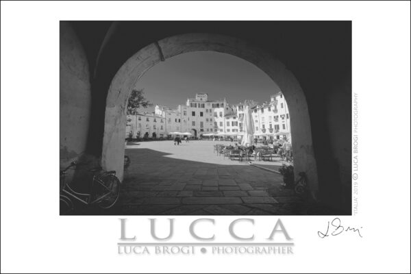 Lucca Card Anfiteatro Entrance